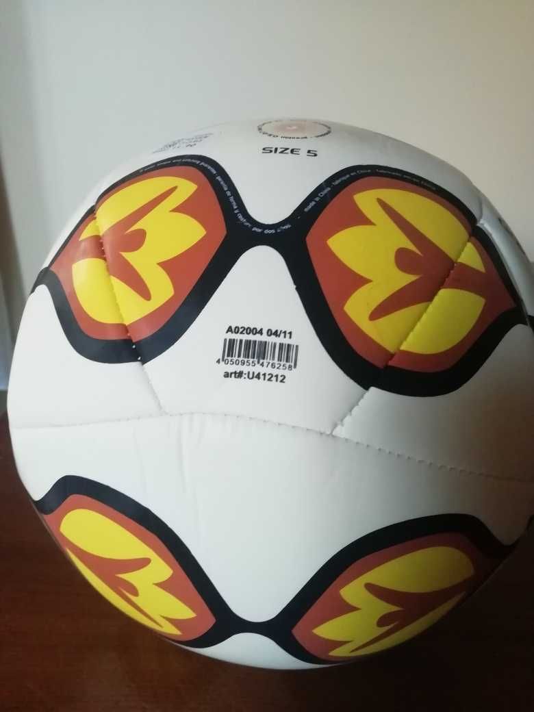 Футбольний  м'яч adidas EURO 2012
