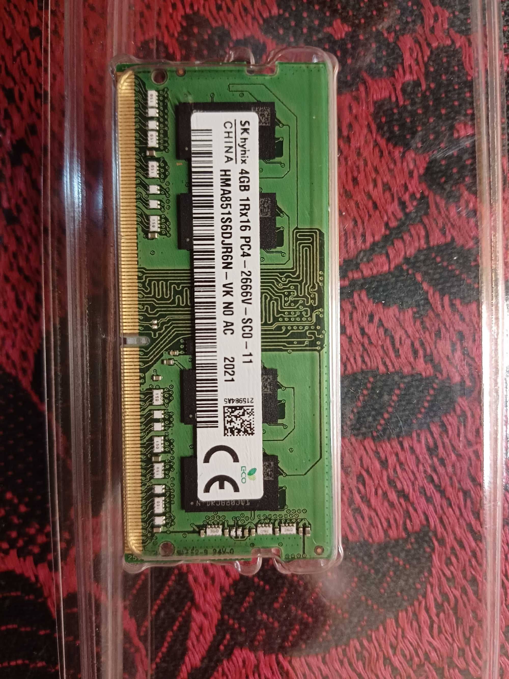 Ноутбук оперативна пам'ять SK hynix 2шт по 4 GB  DDR4 2666