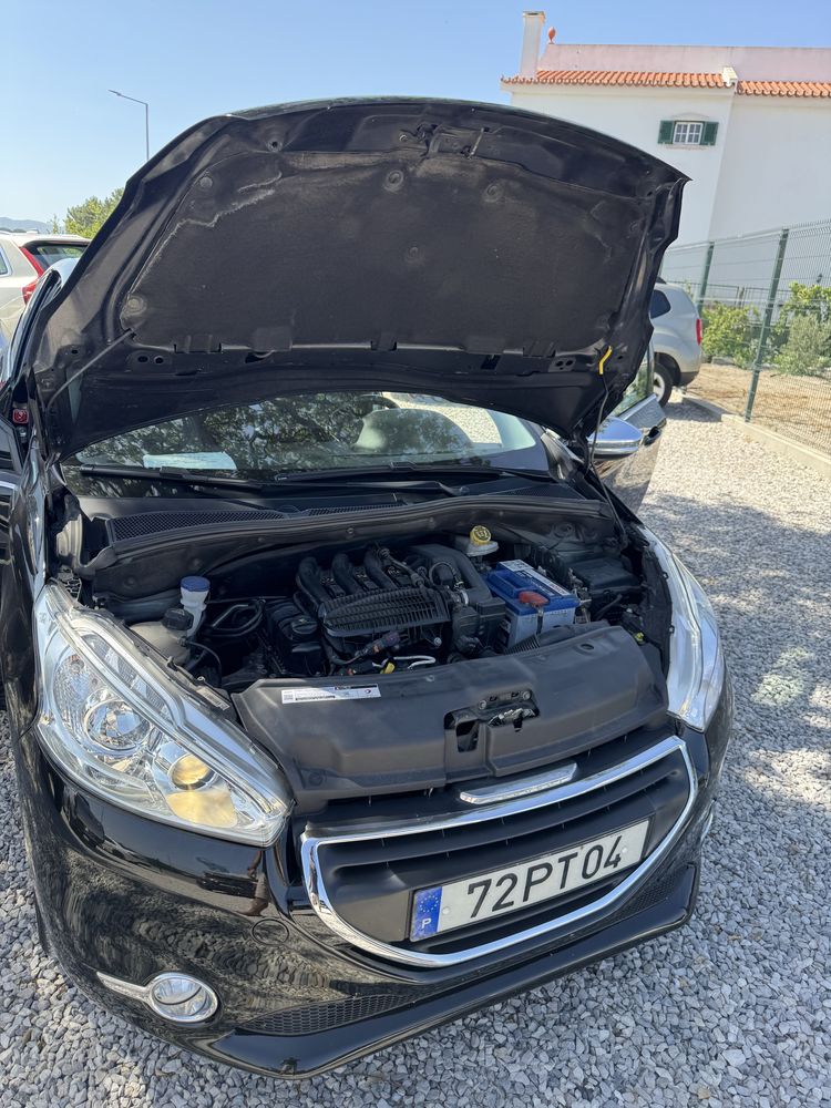 Peugeot 208 3Portas 1.2 PureTech Allure 103mil km Abril 2015