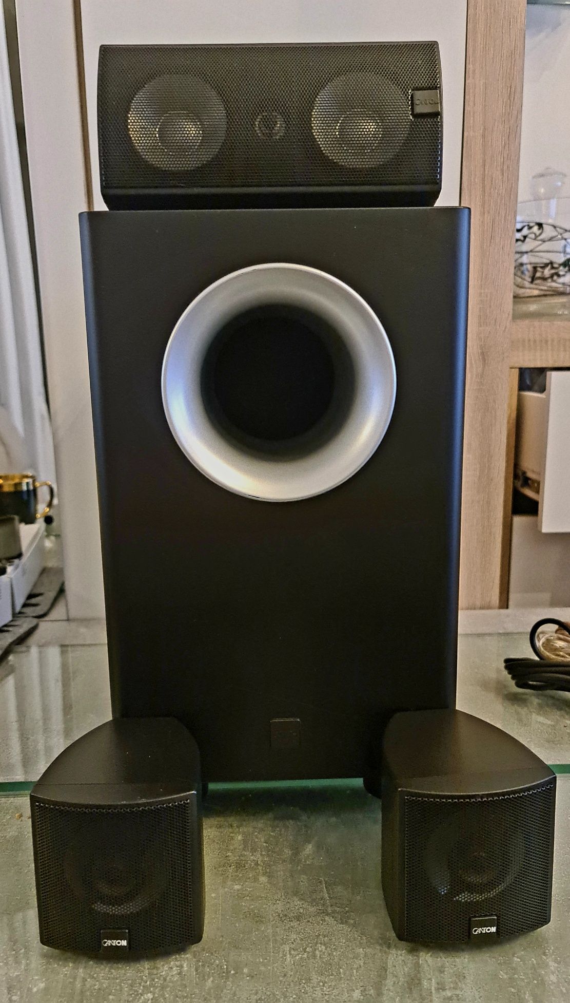 Zestaw głośników Canton plus Subwoofer. Stan bardzo dobry