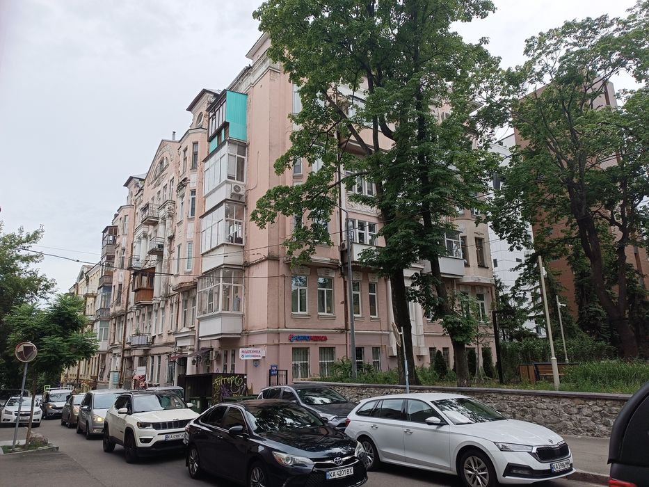 Оренда 2 к.кв. пров.Чеховський 11, Львівська площа