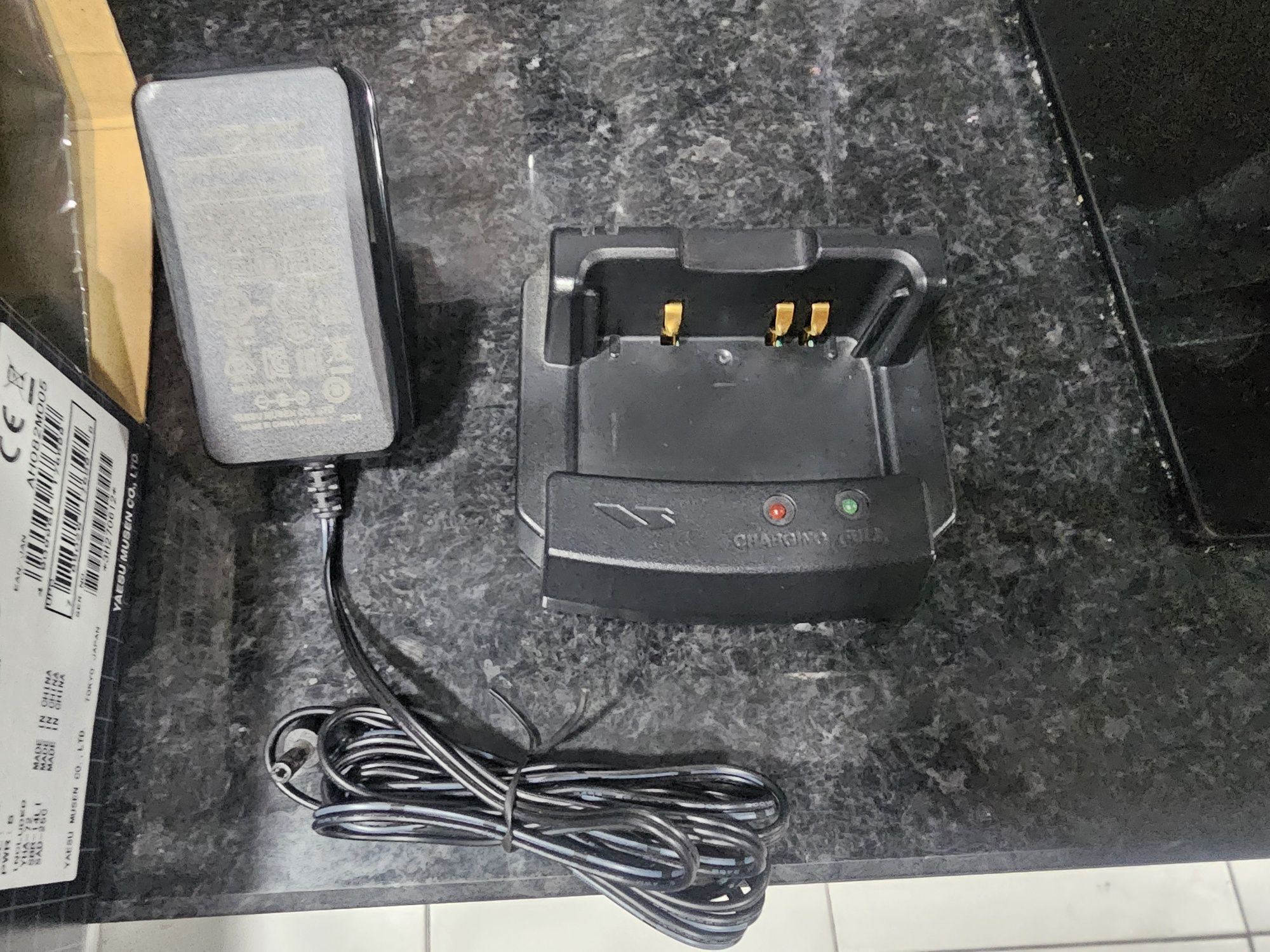 Yaesu FT-5D com extras