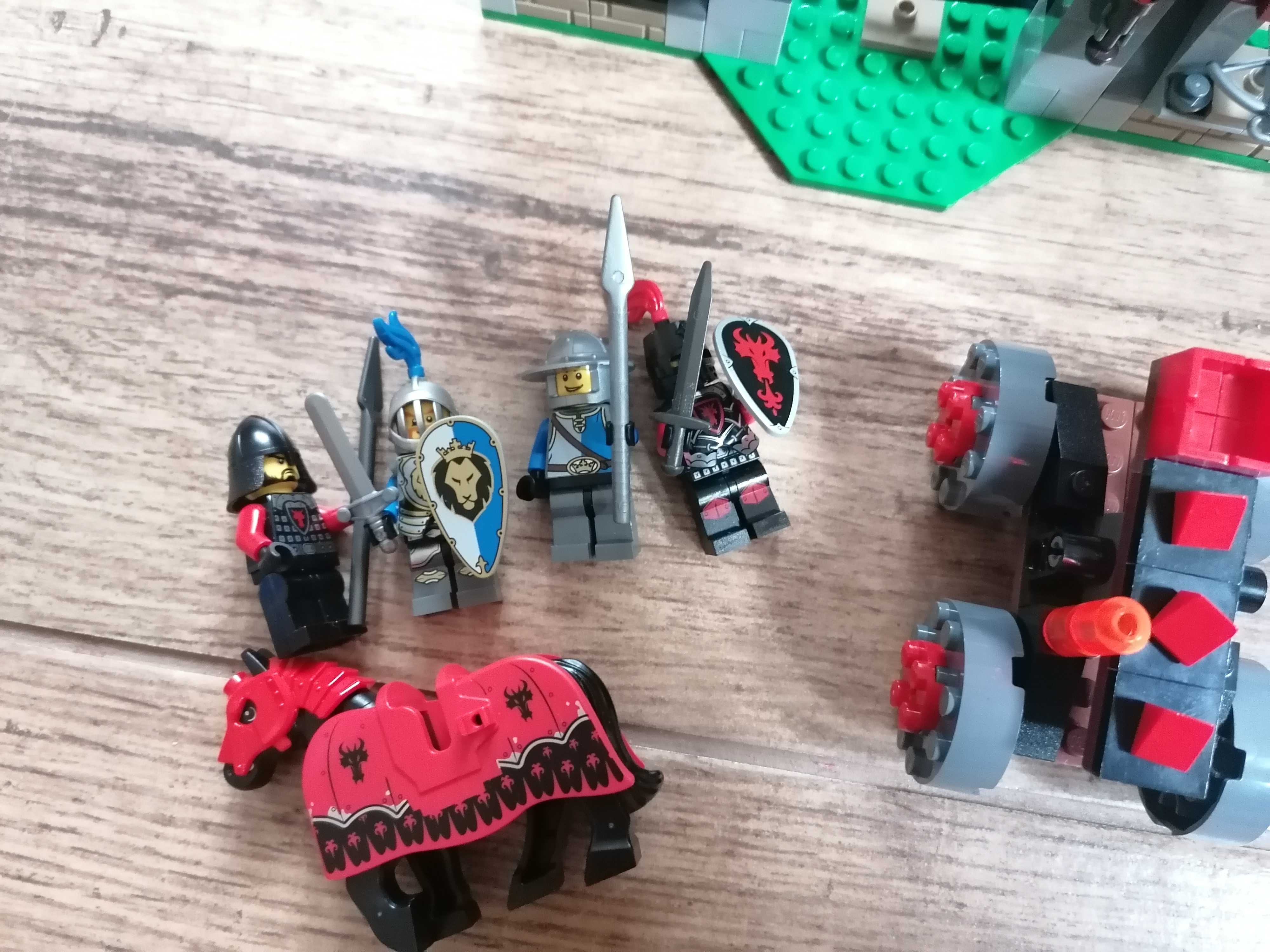 LEGO 70402 Castle - Napad na wartownię