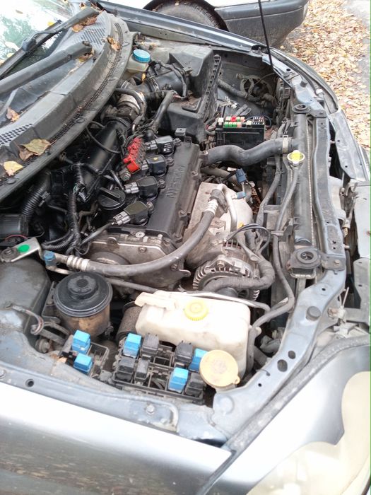 Продам на розбор нисан премьера универсал газ бензын 2 л