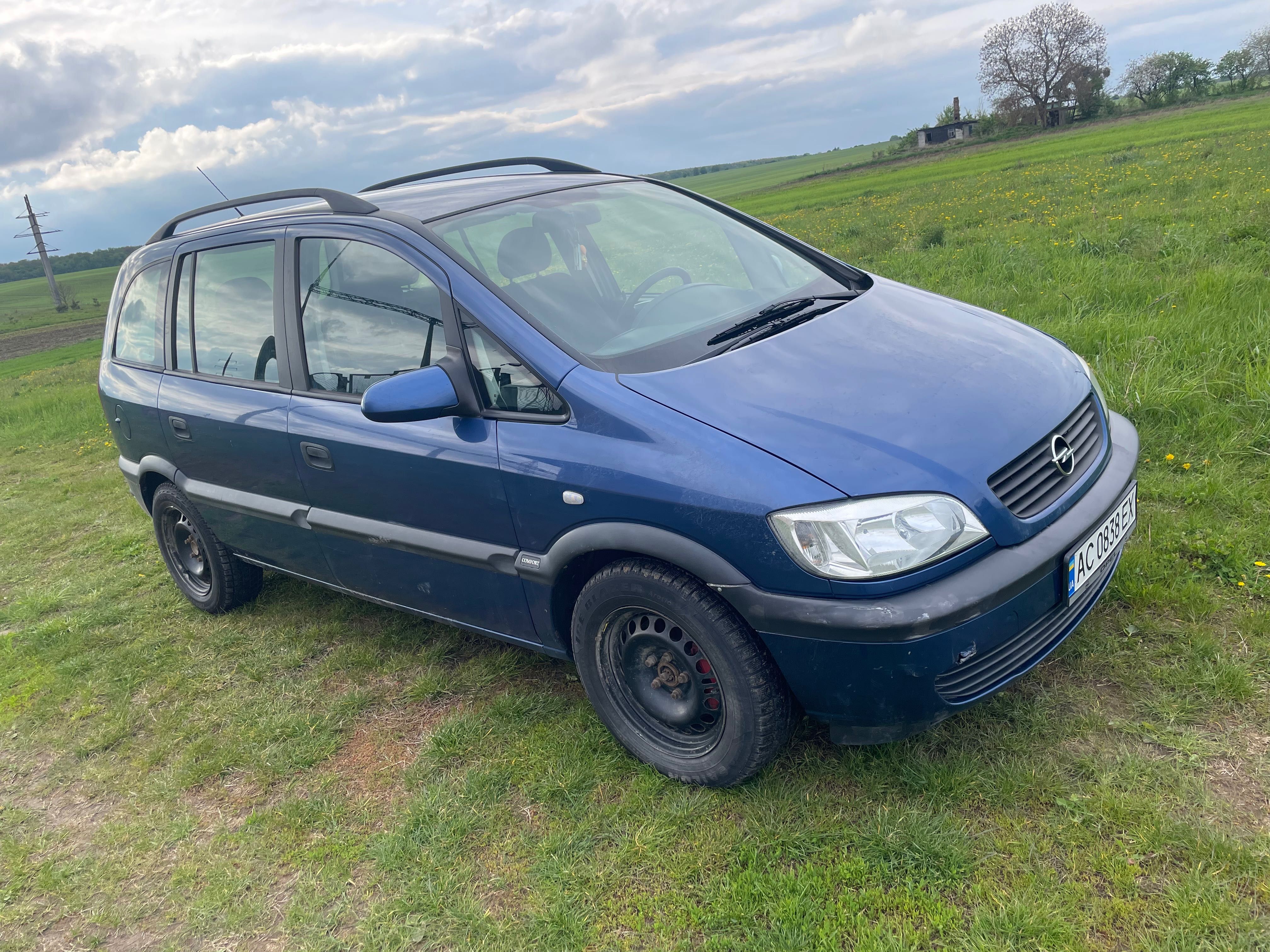 Opel Zafira a 2002 рік