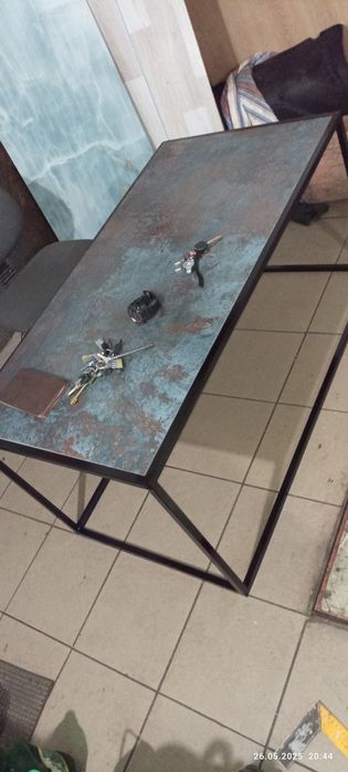 Столики з керамограніту лофт