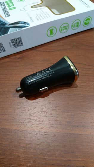 Hoco Z31 автомобильное зарядное на 2 USB QC 3.0 + 2,4A на 18 Вт