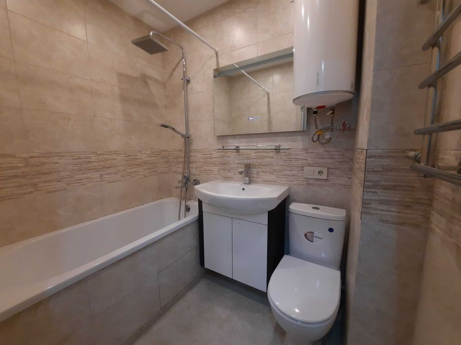 Продам 1к квартиру великої площі з новим ремонтом!