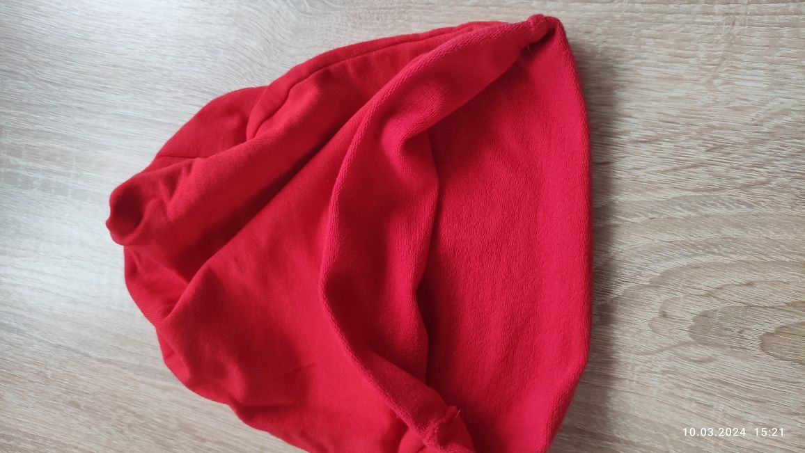 Czerwona bawełniana czapka smerfetka