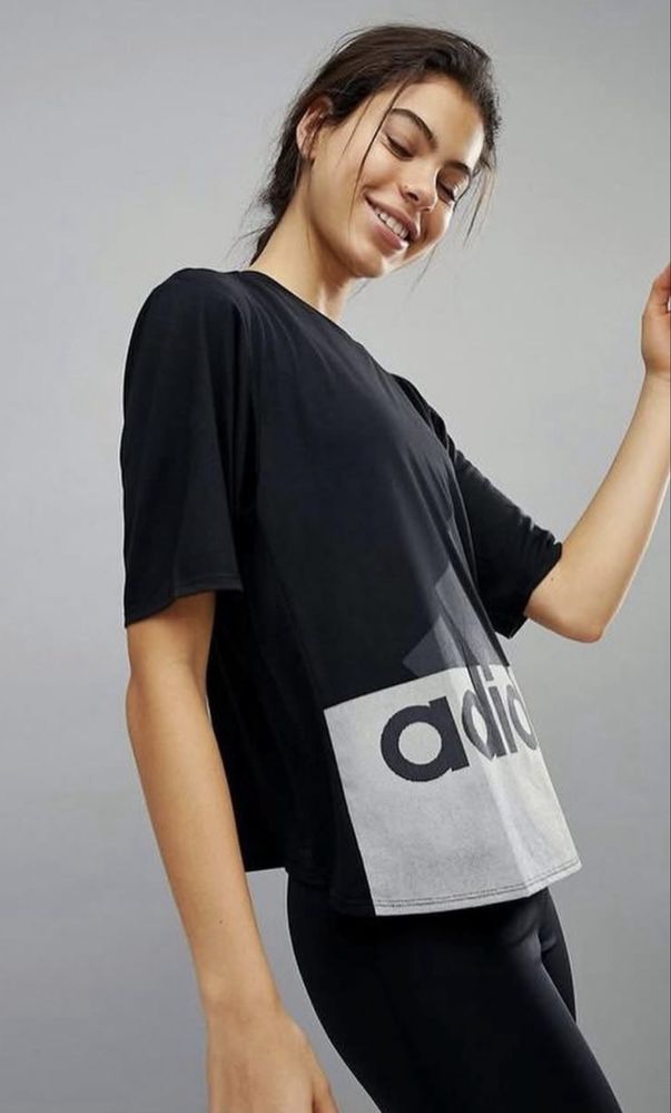 Футболка Adidas Топ Adidas оригинал S-M