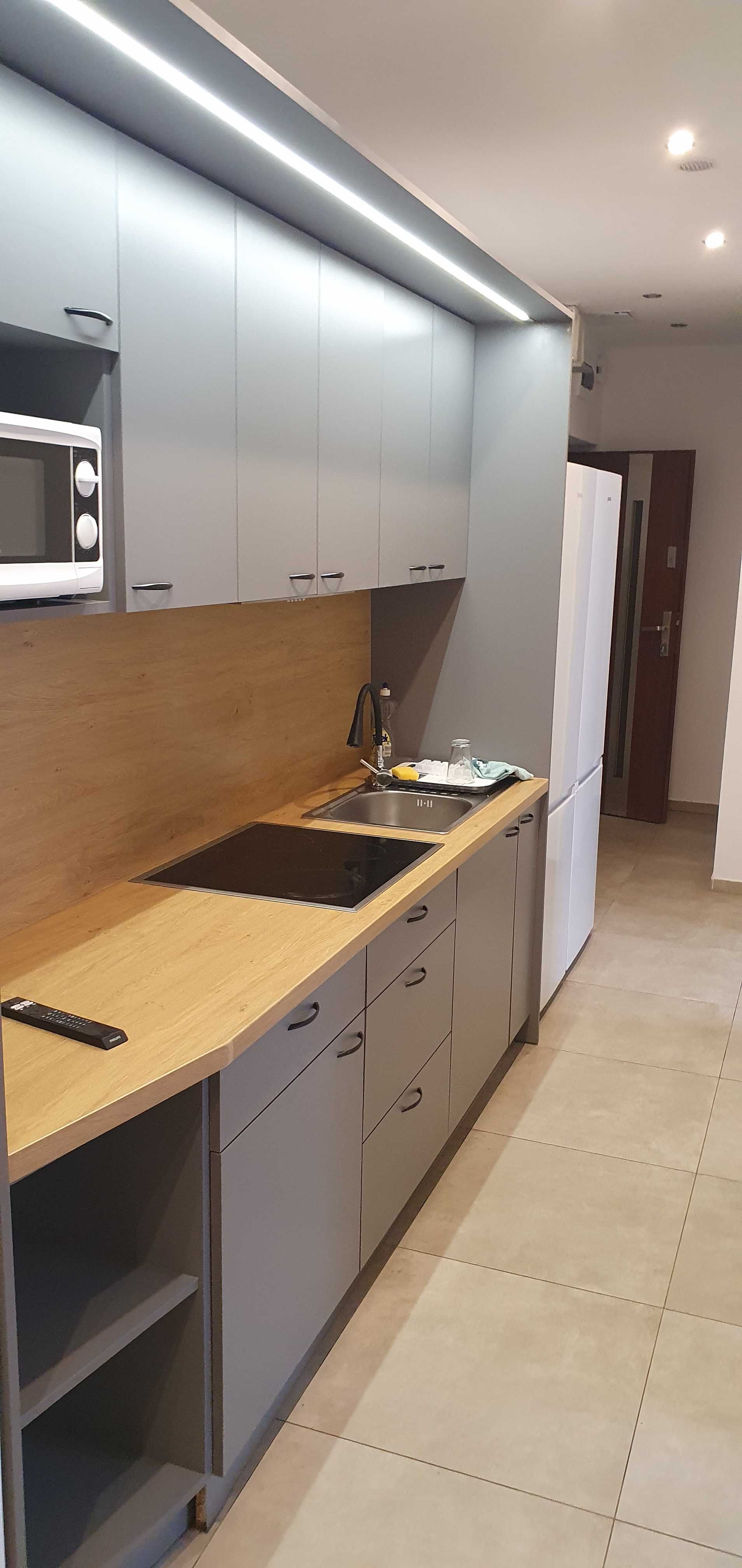 11 Zabrze Centrum- dla 6 os. Kwatery pracownicze dla firm WIFI, TV!