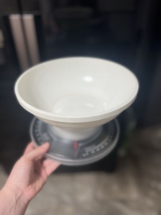 Кухоні ваги на три кг.