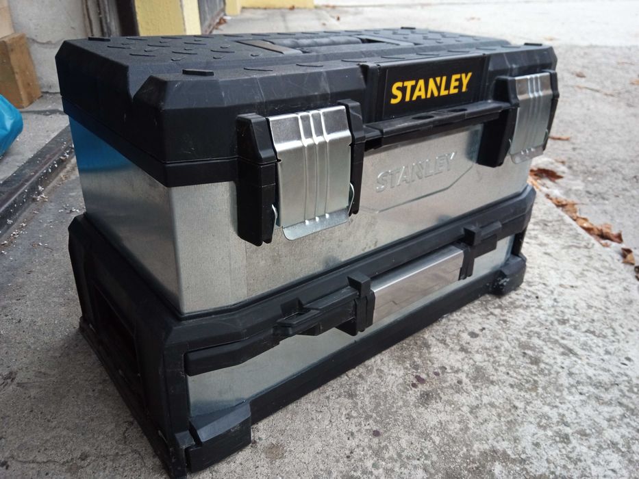 Skrzynka narzędziowa Stanley z szufladą