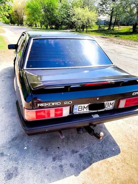 Opel Rekord Cupe 2.0 injector