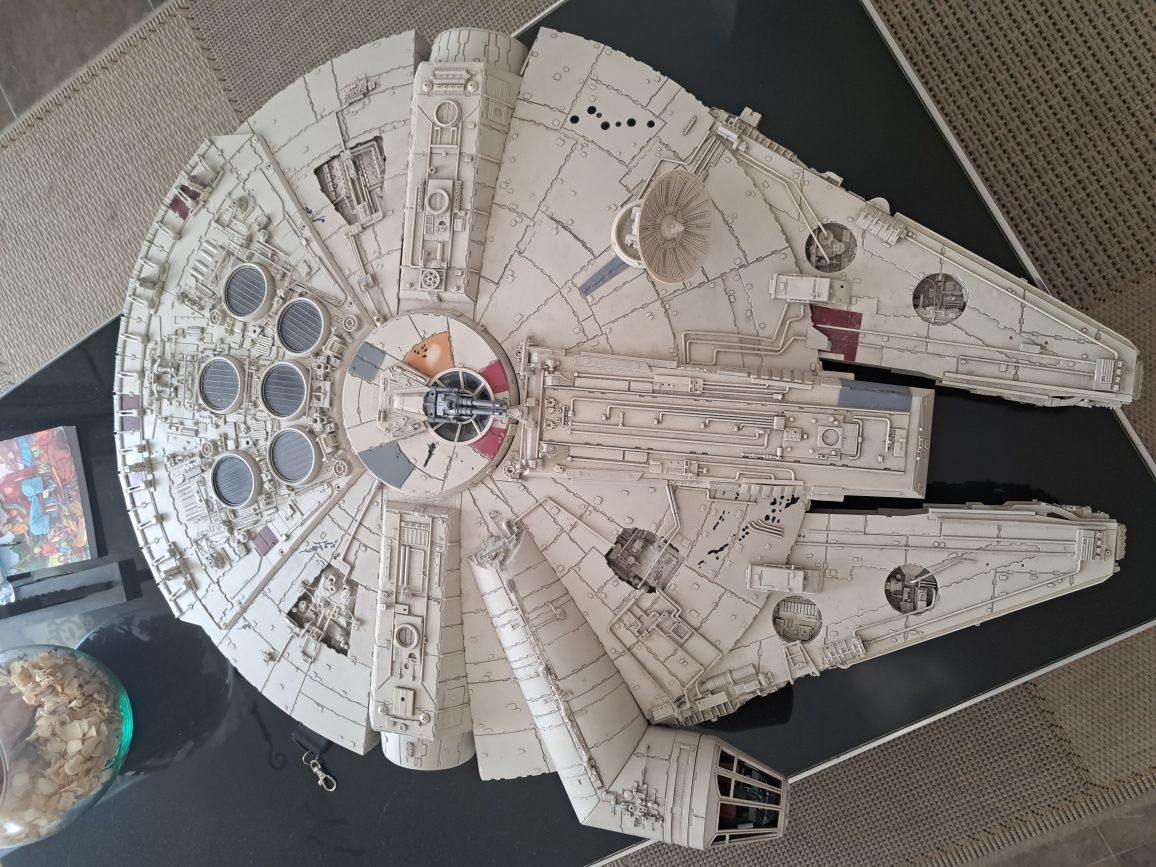 Nave milenium falcon