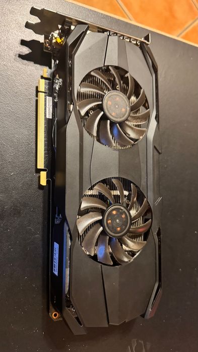 Placa Gráfica GTX 1080 — Excelente desempenho para jogos e edição