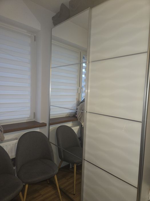 Szafa ikea PAX stan bardzo dobry. Dwudrzwiowa, lustro. Pilnie sprzedam