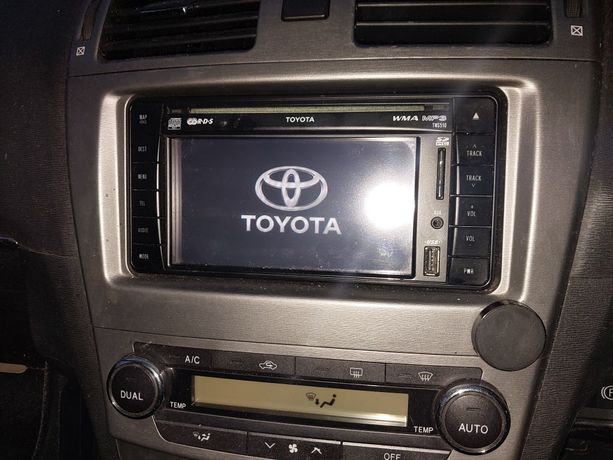 Toyota avensis t27 radio nawigacja telewizor kamera cofania