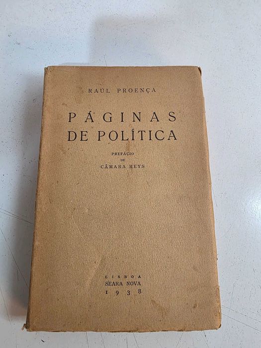 Livro - Páginas de Politica - Raúl Proença - REF PAR2
