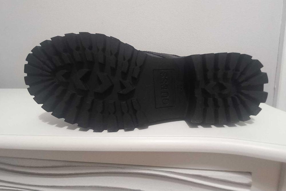 Guess botins novos sem etiqueta