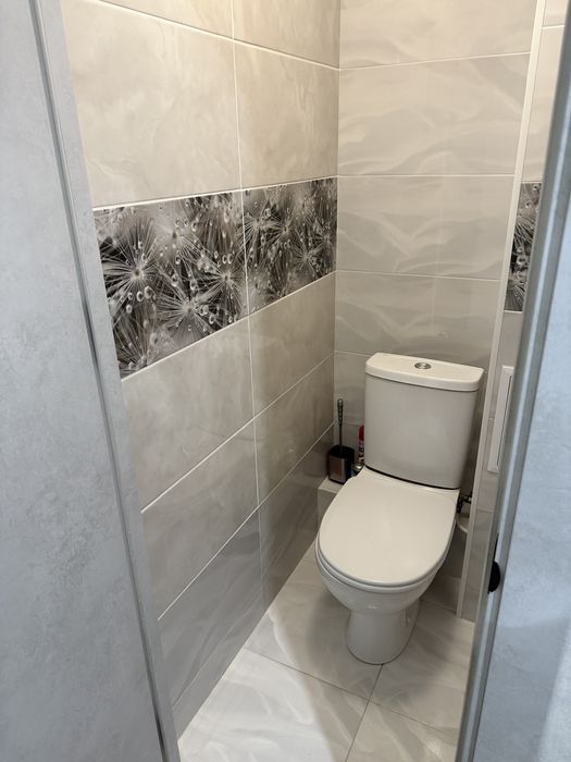 Здається в оренду двокімнатна з сучасним ремонтом