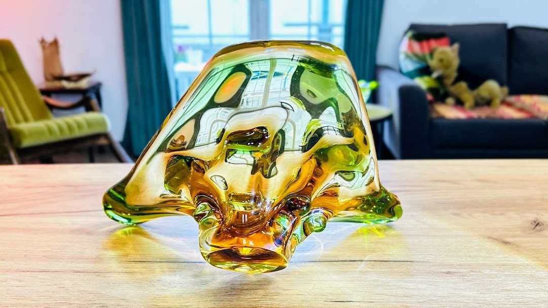 Patera „Niagara” Františka Zemka dla Mstišov Glass Union czeskie szkło