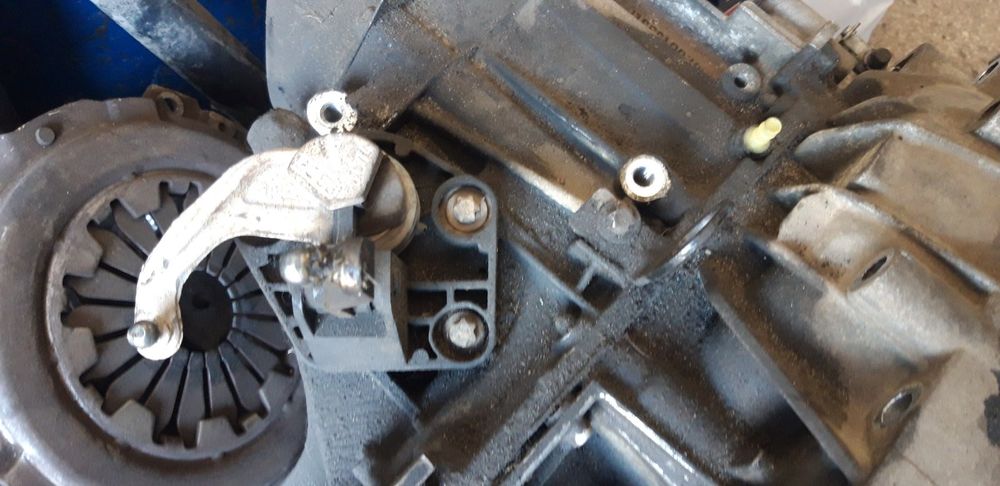 Коробка передач на запчастини кпп 5ст renault scenic 2