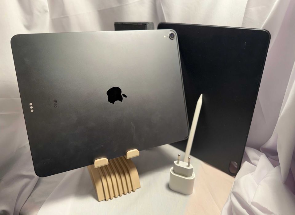 Ipad Pro 12.9" (2019) + capa + carregador + apple pencil