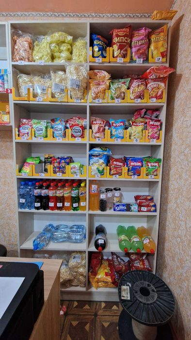 Полиця торговельна