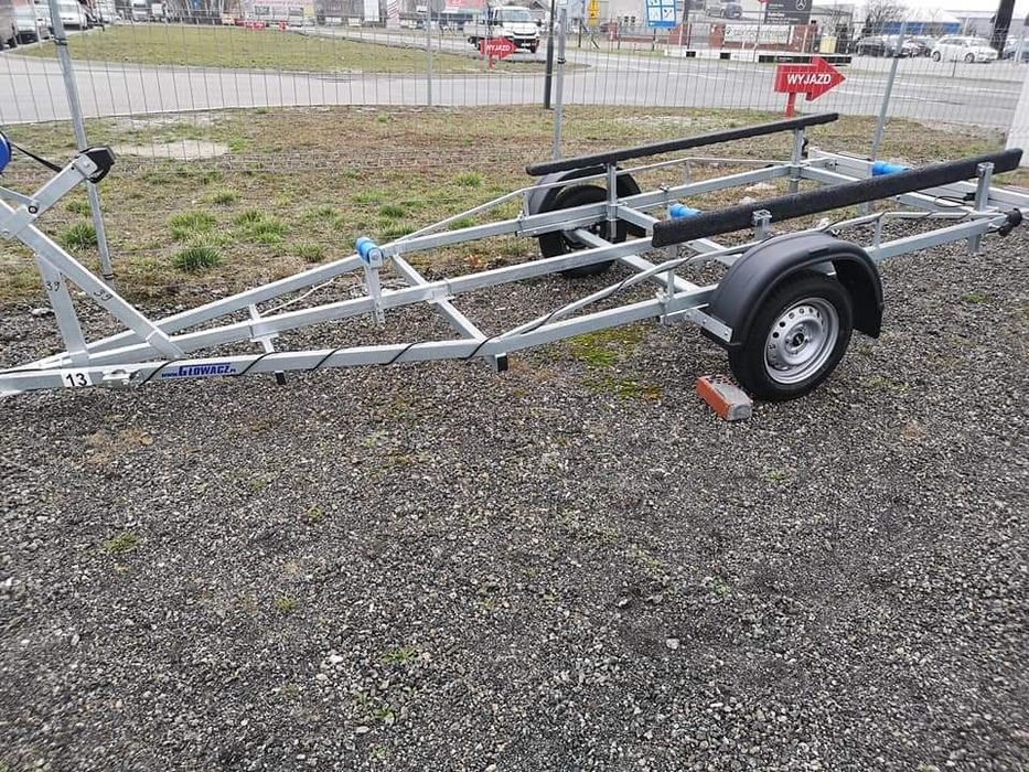 Wypożyczalnia wynajem przyczep lawet dłużyc  laweta