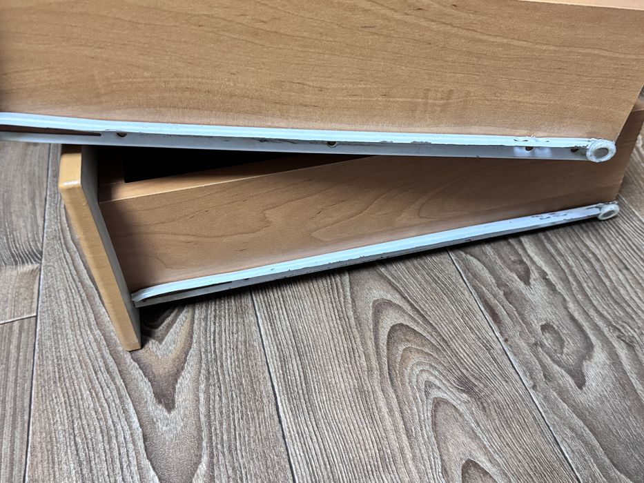 Шафа з дзеркалом