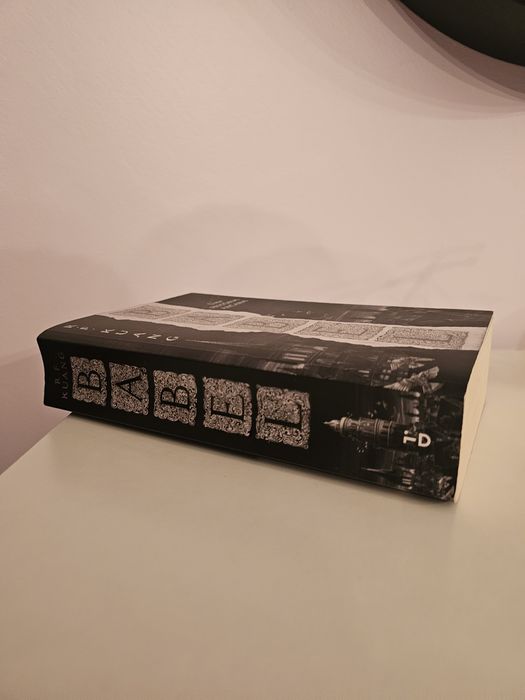 Livro Babel de R. F. Kuang