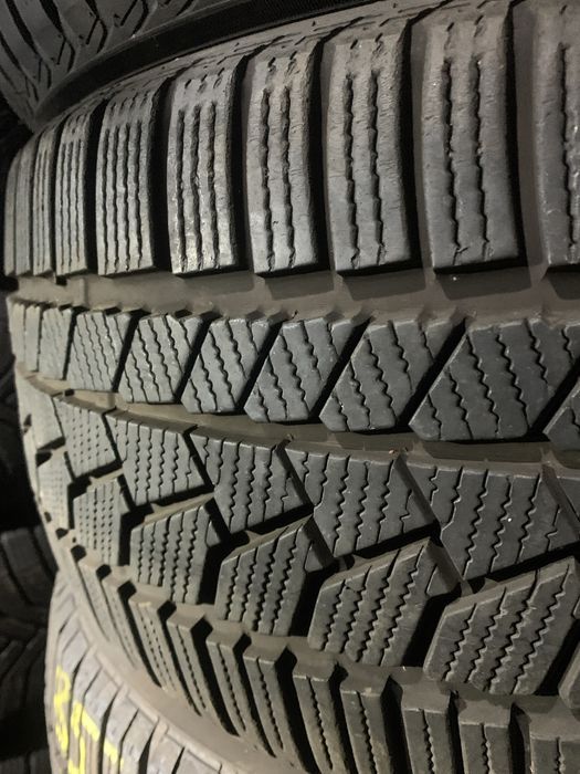 Шини б/у зима 225/45 R18 Continental CWC TS 860s ПАРА