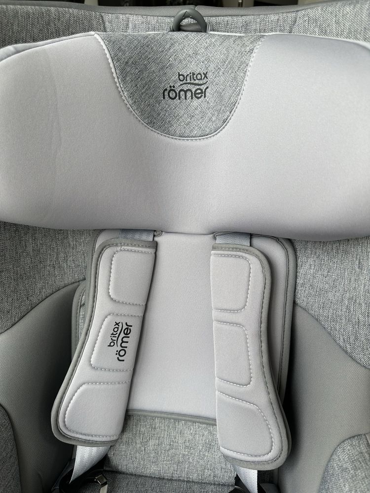 Автокрісло Britax romer TRIFIX2 I-SIZE  від 9 міс до 4 років