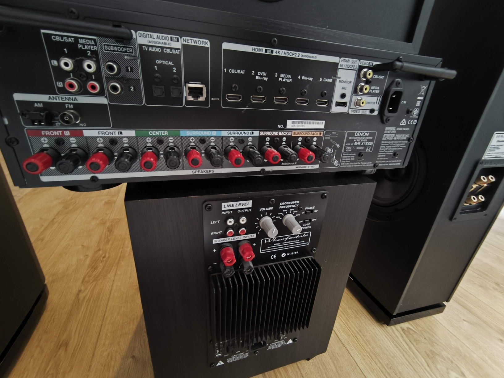- Subwoofer Aktywny Wharfedale Vardus VR 10 SUB