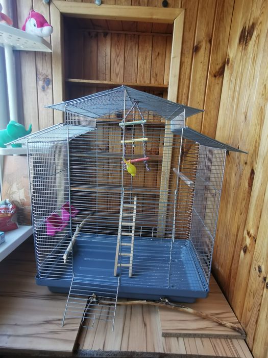 Продам клітку-вольєр для папуги