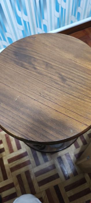 Mesa de apoio em madeira