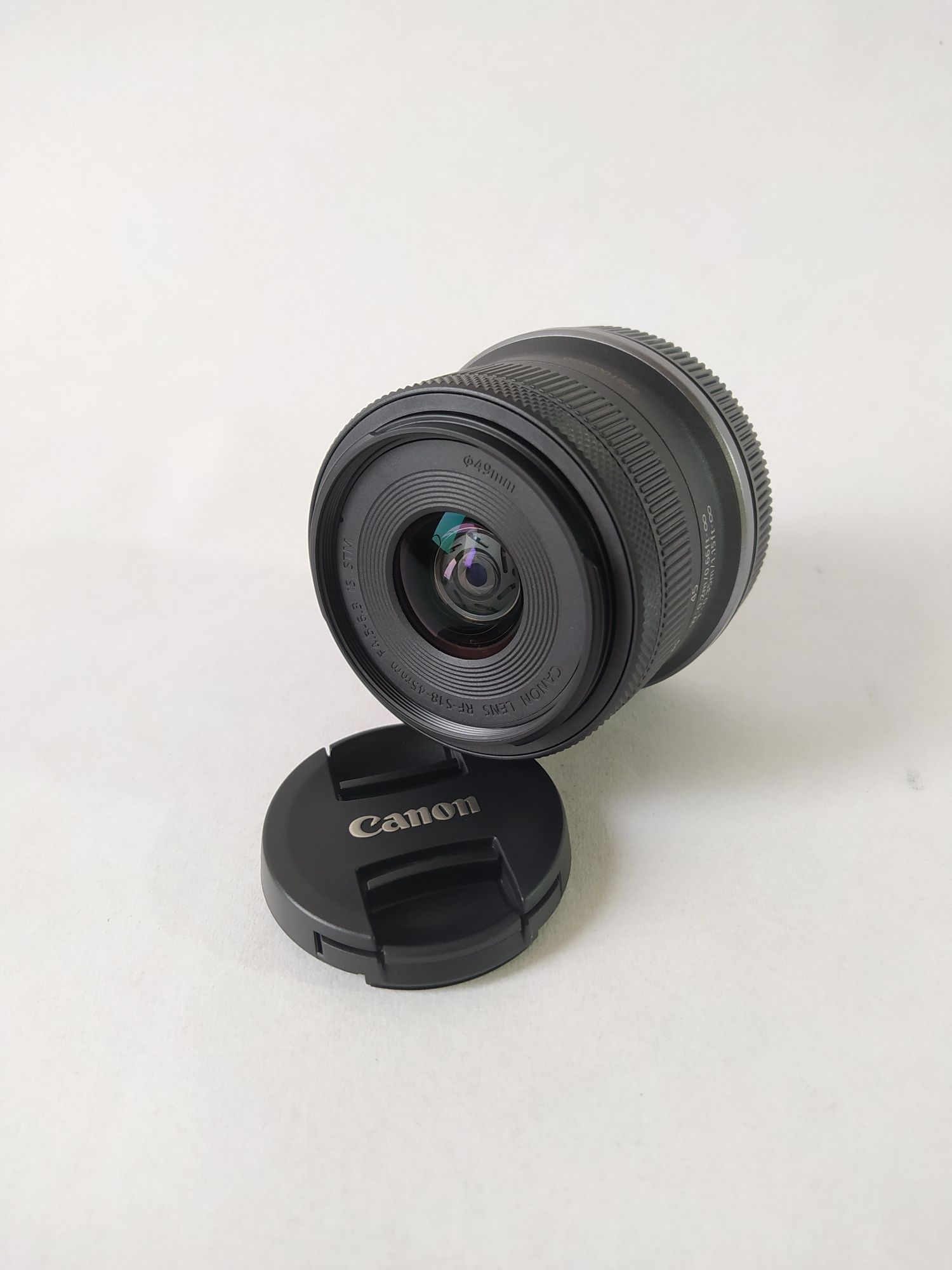 Об'єктив Canon RF-S 18-45mm f/4.5-6.3 IS STM  Новий!