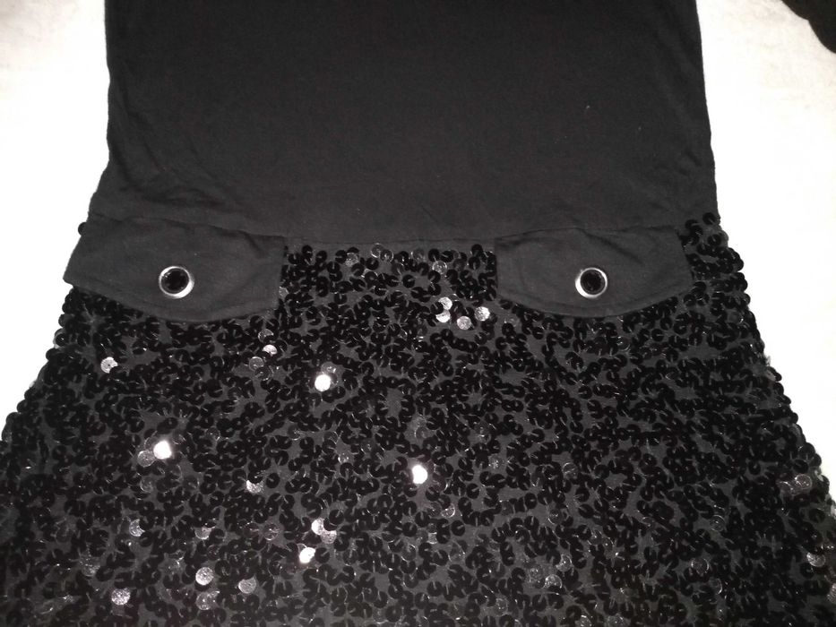 Piękna czarna sukienka H&M z cekinami