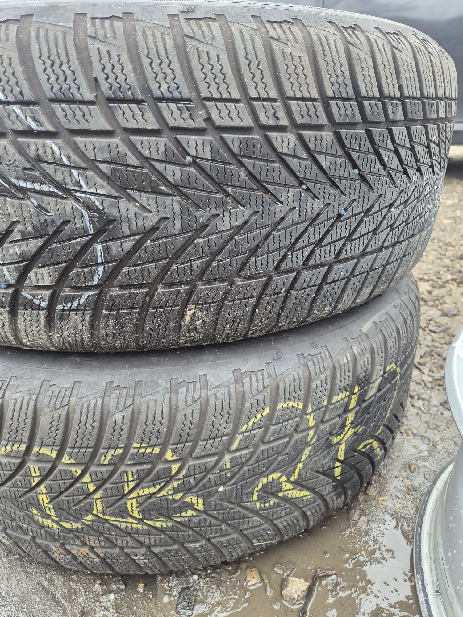 Opony zimowe 235 55 r17 goodyear ultragrip performance3 5,5mm 23r nr16