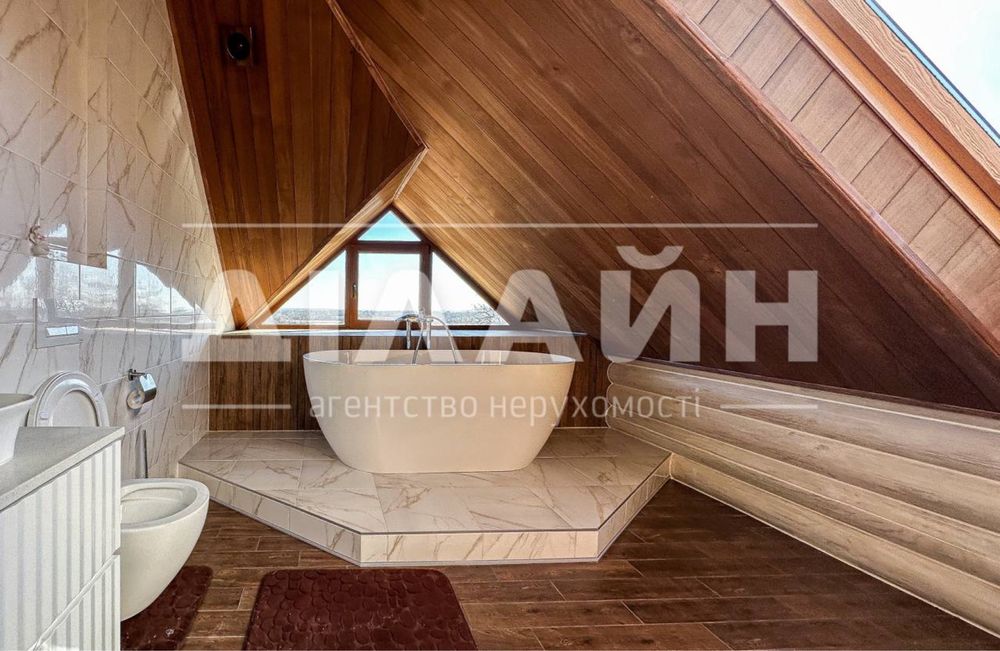 Сказочный дом  с прекрасным видом на залив !