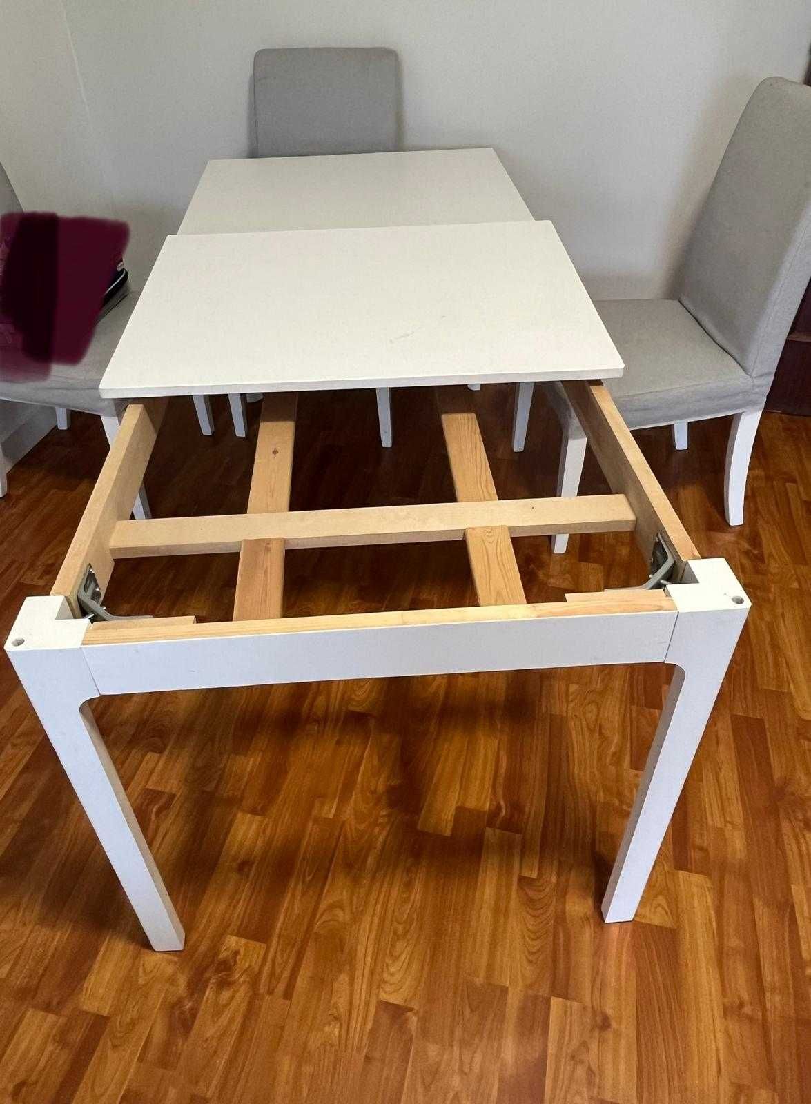 Mesa extensível de Jantar-Sala com 6 cadeiras