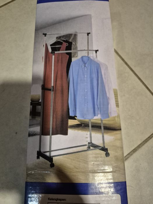 Вешалка для верхнього одягу