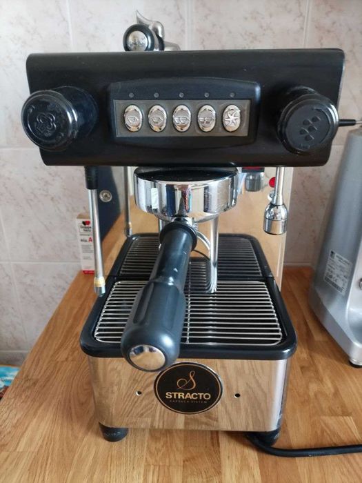 Професійна кавомашина