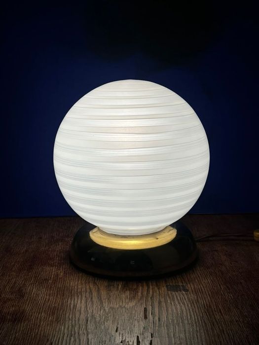Włoska lampa stołowa Kula "murano"
