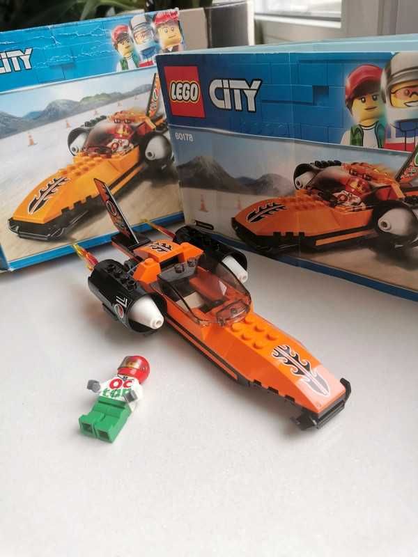 Lego 60178 - Wyścigowy Samochód