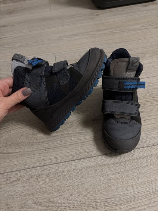 Продам зимові дитячі черевики Ecco 27 розмір