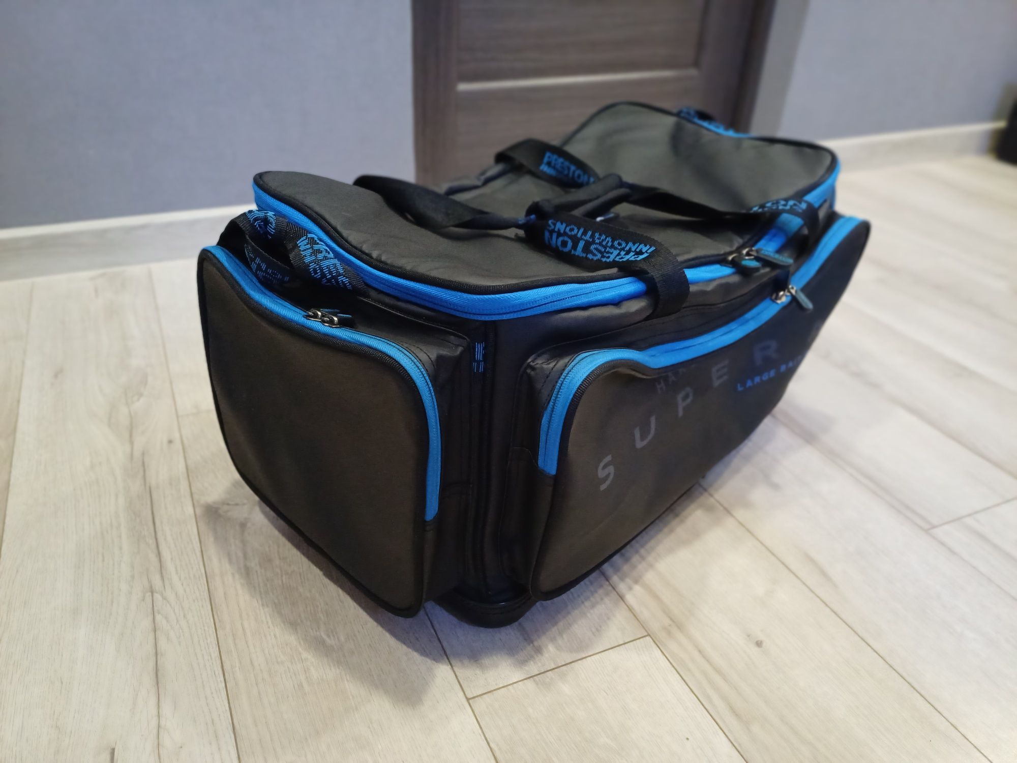 Сумка Preston Hardcase Supera Large Bait Bag. Розмір 650х350х300 мм