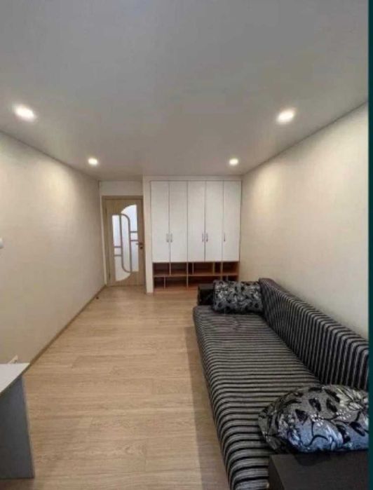 Продам затишну 3к.квартиру, після капремонту, недорого.