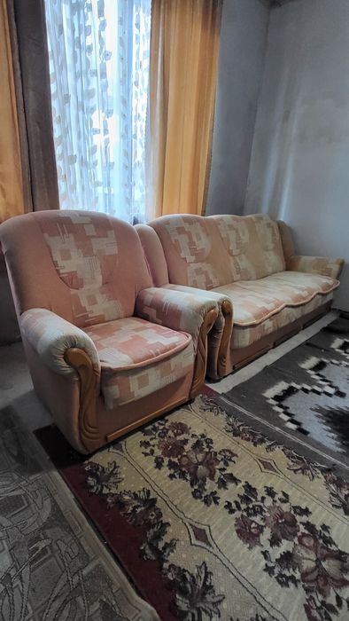 Диван розкладний+крісло.